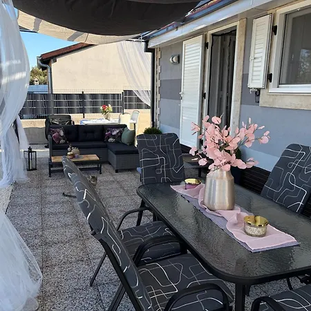 Summer House Polar Ferienhaus